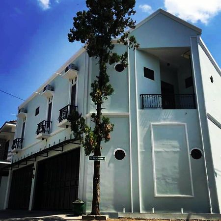 Zg Homestay Solo Sumber  Luaran gambar