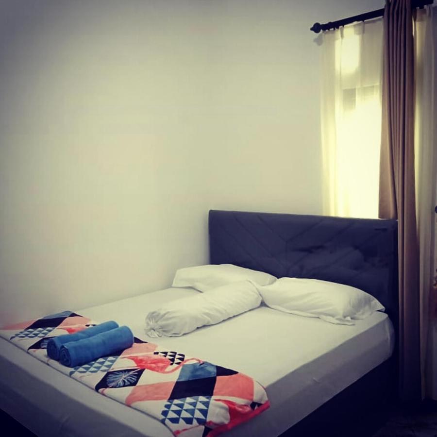 Zg Homestay Solo Sumber  Luaran gambar